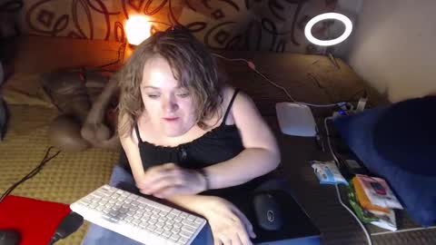 Snapshot of akindmodel chatting on 01.25.25 Natalie online show from 01.25.25