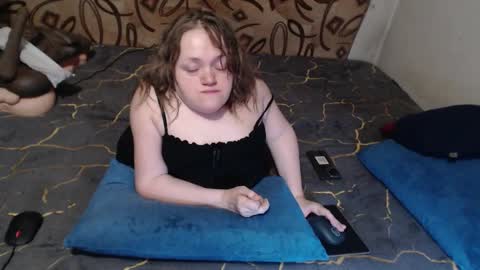 Snapshot of akindmodel chatting on 02.18.25 Natalie online show from 02.18.25