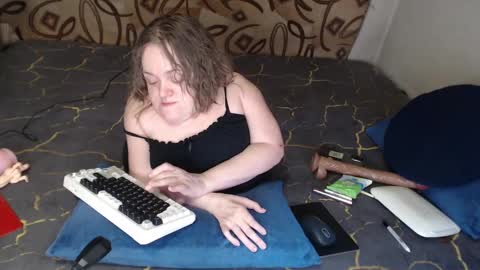 Snapshot of akindmodel chatting on 02.27.25 Natalie online show from 02.27.25