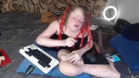 Snapshot of akindmodel chatting on 03.05.25 Natalie online show from 03.05.25