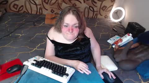 Snapshot of akindmodel chatting on 03.09.25 Natalie online show from 03.09.25