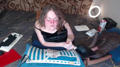 Snapshot of akindmodel chatting on 03.09.25 Natalie online show from 03.09.25