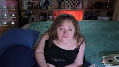 Snapshot of akindmodel chatting on 11.08.25 Natalie online show from 11.08.25