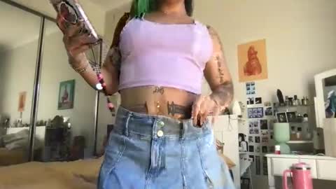 Akira Zay online show from 12.03.25