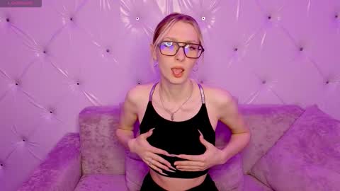 akiro_kim online show from 02.25.26