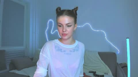 Snapshot of akylinagold chatting on 07.25.26 A. online show from 07.25.26