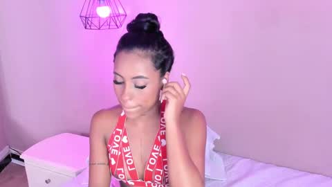 Alahia  online show from 03.04.25