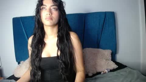 Snapshot of alahia_sweet_official chatting on 11.15.25 Alahia sweet official online show from 11.15.25