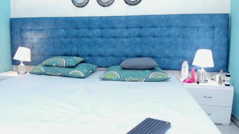 Alahiacardona online show from 11.08.25