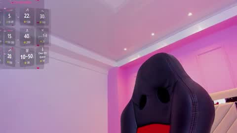 Snapshot of alahiacruz1 chatting on 10.11.25 A L A H I A online show from 10.11.25