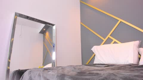 Snapshot of alaia_colins chatting on 01.18.25 alaia_colins online show from 01.18.25