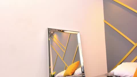 Snapshot of alaia_colins chatting on 02.18.25 alaia_colins online show from 02.18.25