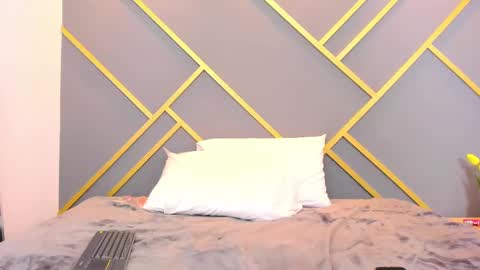 Snapshot of alaia_colins chatting on 02.21.25 alaia_colins online show from 02.21.25