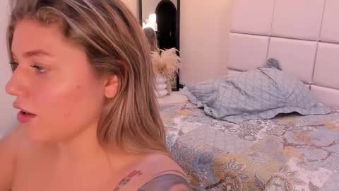 Snapshot of alaia_greyy chatting on 02.13.26 Alaia online show from 02.13.26