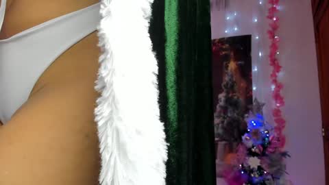 Snapshot of alaia_love77 chatting on 12.24.24 Alaia online show from 12.24.24