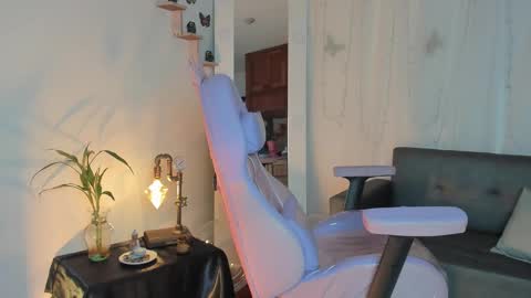 Snapshot of alaia_love77 chatting on 02.22.25 Alaia online show from 02.22.25