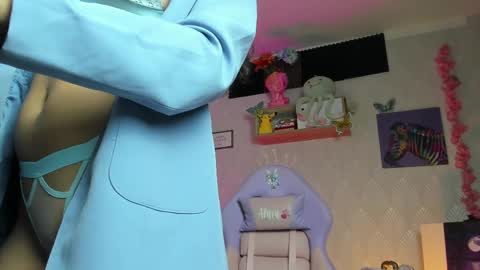 Snapshot of alaia_love77 chatting on 09.12.25 Alaia online show from 09.12.25