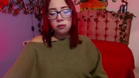 Snapshot of alaia_rossetti chatting on 05.06.26 alaia online show from 05.06.26