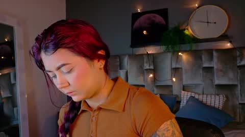 Snapshot of alaiarogers chatting on 10.02.25 Alaia online show from 10.02.25