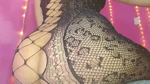 Snapshot of alaiia_rosse chatting on 12.28.24 Alaiia online show from 12.28.24