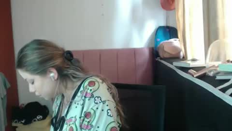 Snapshot of alaina_blessed chatting on 04.20.26 alaina_blessed online show from 04.20.26