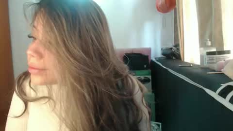 Snapshot of alaina_blessed chatting on 05.19.26 alaina_blessed online show from 05.19.26