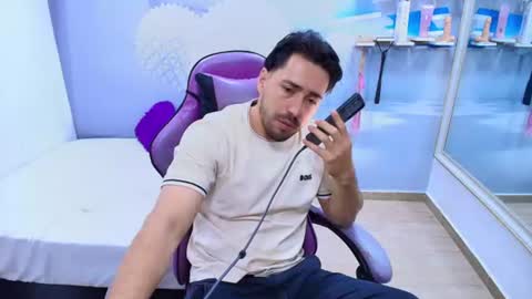 Snapshot of alan_allexander chatting on 06.17.26 ALAN online show from 06.17.26