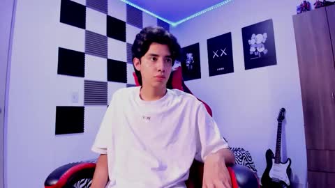 Snapshot of alan_boy01 chatting on 11.03.25 Alan Boy online show from 11.03.25