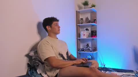 Snapshot of alan_hadid1 chatting on 11.05.25 Alan Hadid online show from 11.05.25