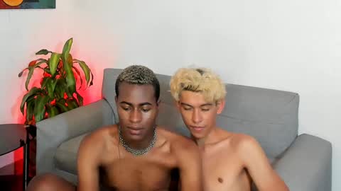 Snapshot of alan_scot chatting on 12.24.24 Alan and Criss - WE JUST FRIENDS WITH BENEFITS BOTH VERS online show from 12.24.24