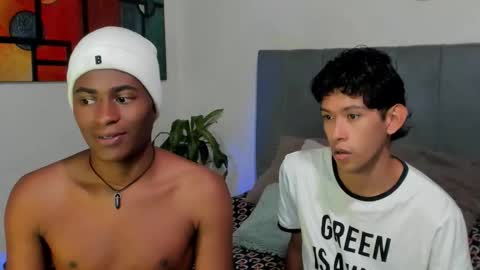 Snapshot of alan_scot chatting on 10.22.25 Alan and Criss - WE JUST FRIENDS WITH BENEFITS BOTH VERS online show from 10.22.25