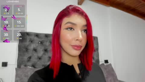 Snapshot of alana_2916_ chatting on 05.27.26 Alana online show from 05.27.26