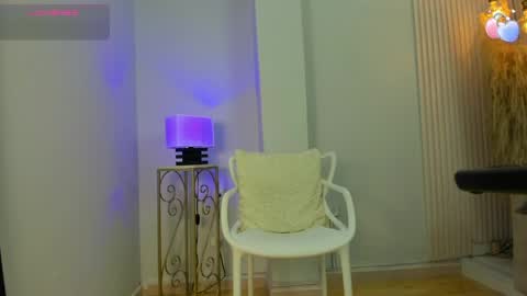 Snapshot of alana__rossetti chatting on 05.10.26 Alana online show from 05.10.26