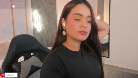 Snapshot of alana_dantes chatting on 05.26.26 M E L I online show from 05.26.26