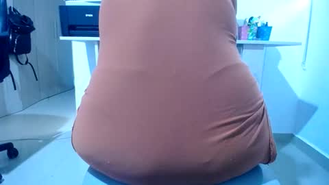 Snapshot of alana_pregnant chatting on 03.09.26 A l a n a online show from 03.09.26