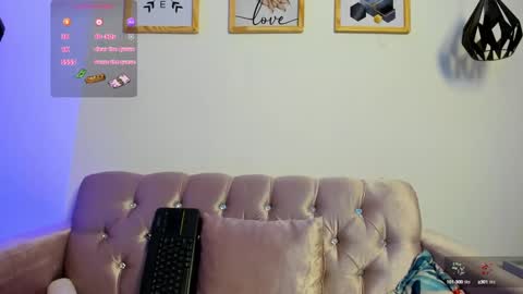 Snapshot of alana_vega69 chatting on 09.30.25 alana_vega69 online show from 09.30.25