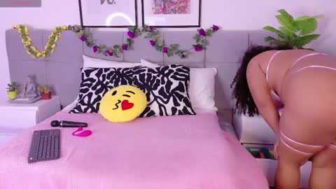 Alanaa  online show from 09.16.25