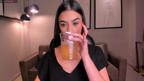 Alana online show from 12.27.24