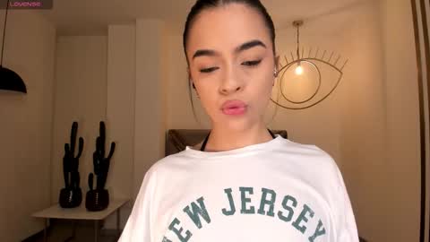 Snapshot of alanacraft chatting on 09.23.25 Alana online show from 09.23.25