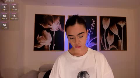 Snapshot of alanacraft chatting on 10.05.25 Alana online show from 10.05.25