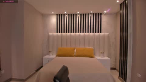 Snapshot of alanacraft chatting on 10.20.25 Alana online show from 10.20.25