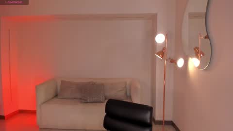 Snapshot of alanacraft chatting on 10.22.25 Alana online show from 10.22.25