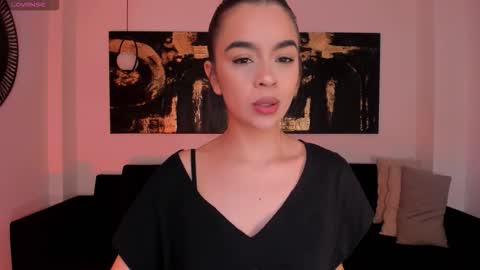 Snapshot of alanacraft chatting on 10.25.25 Alana online show from 10.25.25