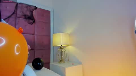 alanah_connors online show from 10.31.25