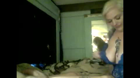 Snapshot of alanasnacks chatting on 11.15.25 alanasnacks online show from 11.15.25