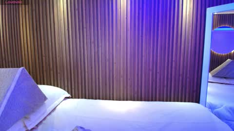 Sasha online show from 09.17.25