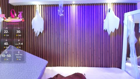 Sasha online show from 10.14.25