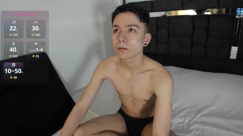 Snapshot of alanblack1 chatting on 10.02.25 alanblack1 online show from 10.02.25