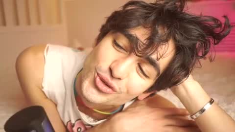 idenavarre online show from 01.30.25