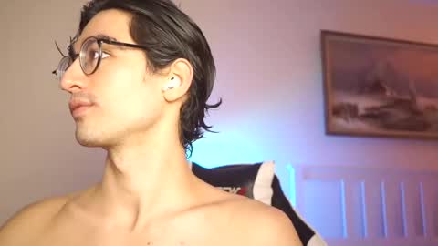 idenavarre online show from 02.23.25